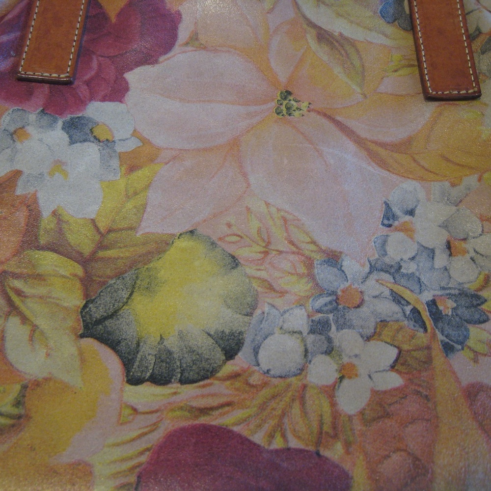 Italian Leather Floral Bag - Picture 6 of 14